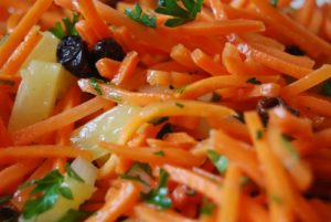 Carrot and raisin salad