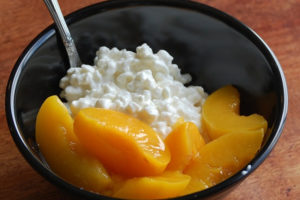 Peach and cottage cheese salad