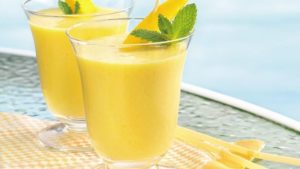 mango smoothie beverage recipe