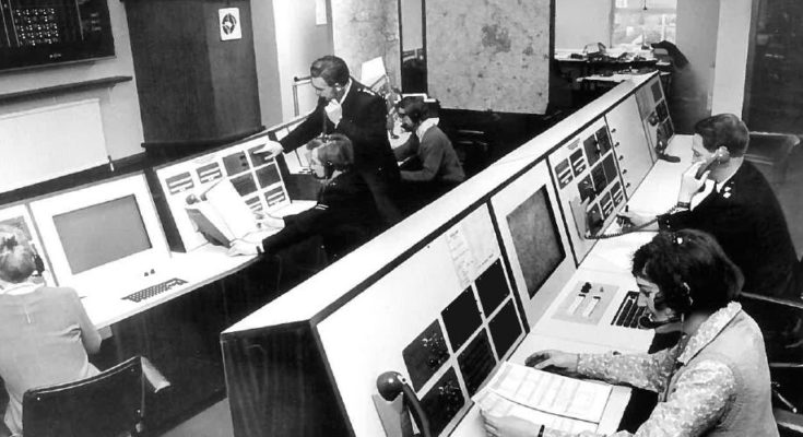 advantages and disadvantages of call center system