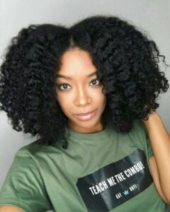 Twist Out with Middle Part curly hairs